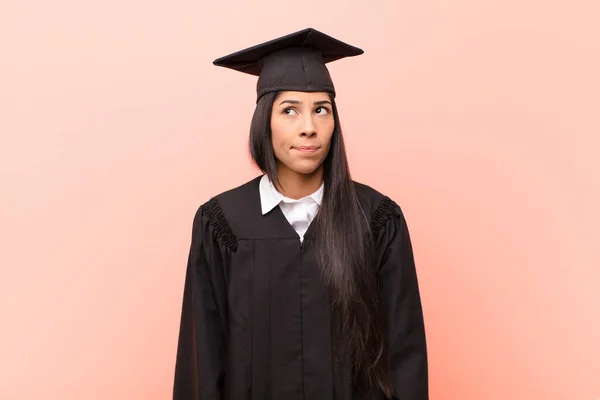 Young Latin Woman Student Looking Puzzled Confused Wondering Trying Solve — Stock Photo, Image