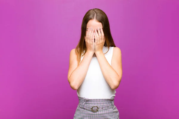 Roter Kopf Hübsche Frau Traurig Frustriert Nervös Und Deprimiert Gesicht — Stockfoto