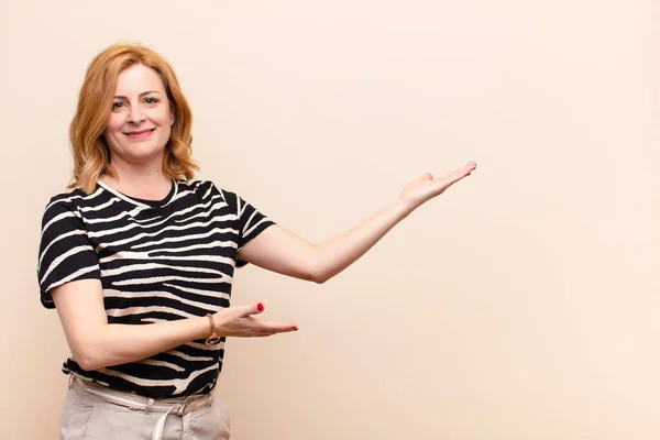 Middle Age Woman Smiling Proudly Confidently Feeling Happy Satisfied Showing — Stock Photo, Image