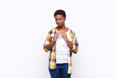 Genç ve güzel siyah kadın entrikaları, komplolar, hilekarlıklar ve hilekarlıklar, kurnazlık ve ihanet