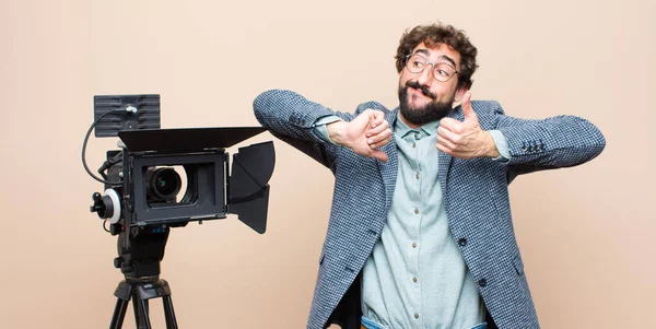 Television Presenter Feeling Confused Clueless Unsure Weighting Good Bad Different — Stock Photo, Image