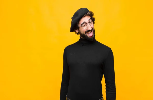 Joven Artista Francés Con Actitud Alegre Despreocupada Rebelde Bromeando Sacando —  Fotos de Stock