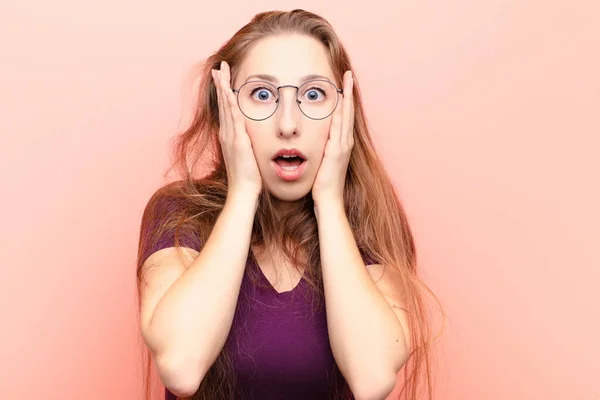 Yound Blonde Woman Looking Unpleasantly Shocked Scared Worried Mouth Wide — Stock Photo, Image