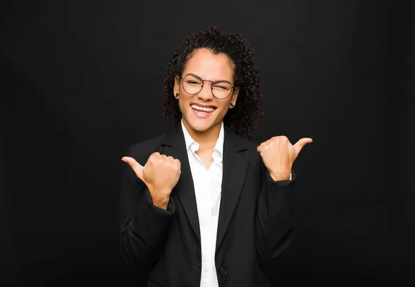 Young Black Woman Smiling Joyfully Looking Happy Feeling Carefree Positive — Stock Photo, Image