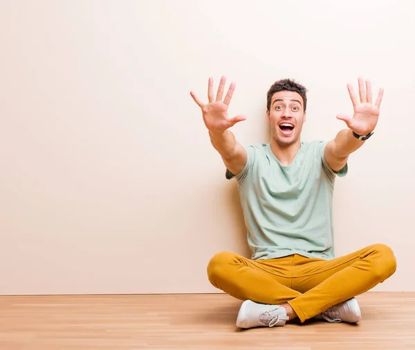 Young Arabian Man Smiling Looking Friendly Showing Number Ten Tenth — Stock Photo, Image