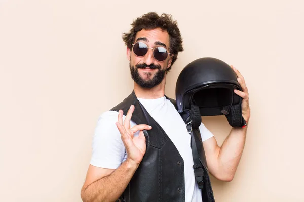 Jeune Homme Barbu Cool Avec Casque Qui Air Réussi Concept — Photo