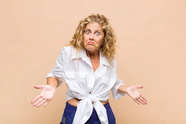 Middle Age Woman Feeling Clueless Confused Having Idea Absolutely Puzzled — Stockfoto