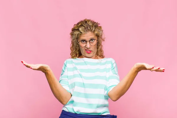 Middle Age Woman Shrugging Dumb Crazy Confused Puzzled Expression Feeling — Foto de Stock