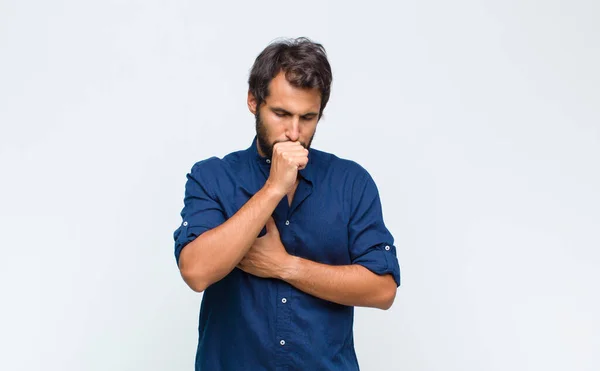 Jovem Latino Bonito Homem Sentindo Feliz Animado Surpreso Chocado Sorrindo — Fotografia de Stock