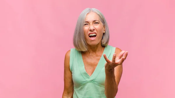 Middle Age Pretty Woman Looking Shocked Angry Annoyed Disappointed Open — Stock Photo, Image