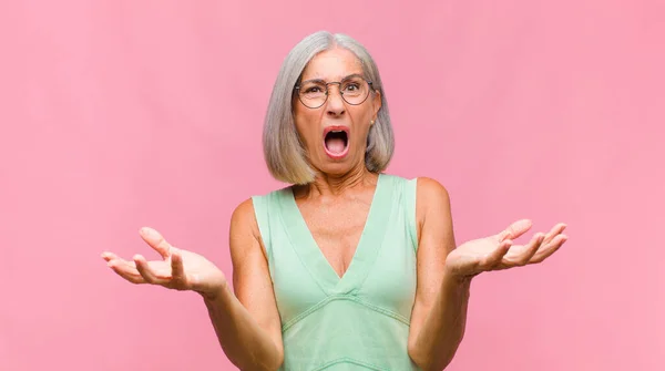 Middle Age Pretty Woman Feeling Shocked Surprised Pointing Copy Space — Stock Photo, Image