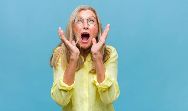 Middle Age Pretty Woman Feeling Disgusted Nauseous Backing Away Something — Stock Photo, Image