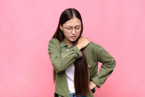 Aziatische Jonge Vrouw Zich Moe Gestrest Angstig Gefrustreerd Depressief Voelen — Stockfoto