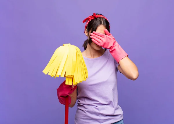 Giovane Bella Donna Che Sembra Stressata Vergognata Sconvolta Con Mal — Foto Stock