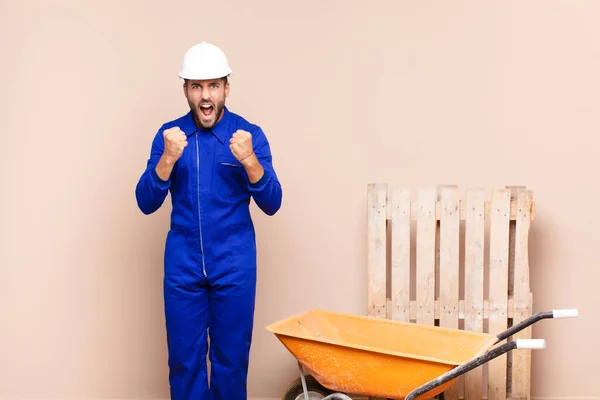 Young Man Shouting Aggressively Annoyed Frustrated Angry Look Tight Fists — Stock Photo, Image