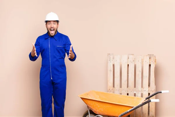 Young Man Feeling Happy Astonished Lucky Surprised Saying Omg Seriously — Stock Photo, Image