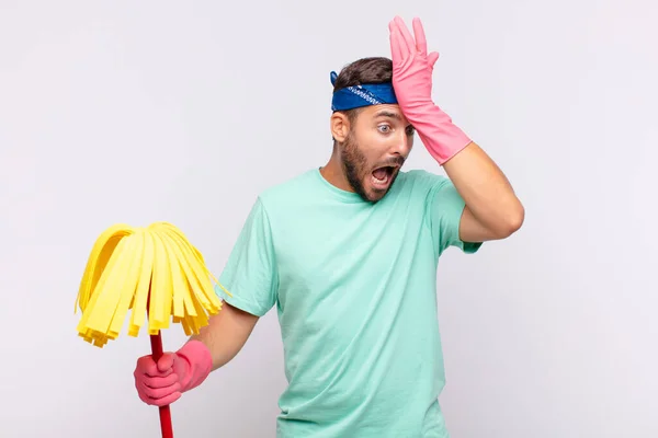 Young Man Raising Palm Forehead Thinking Oops Making Stupid Mistake — Stockfoto