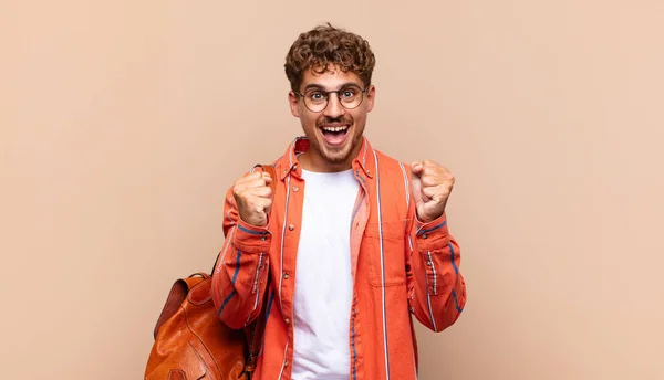 Young Man Feeling Shocked Excited Happy Laughing Celebrating Success Saying — Stock Photo, Image