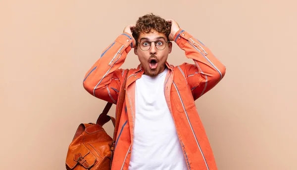 Young Man Looking Excited Surprised Open Mouthed Both Hands Head — Stock Photo, Image