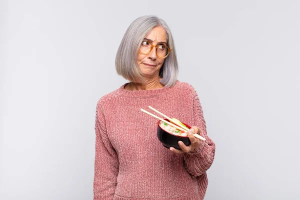 Mujer Mediana Edad Sentirse Triste Molesto Enojado Mirando Lado Con — Foto de Stock