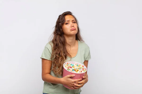 Young Woman Pop Conrs Bucket Feeling Sad Whiney Unhappy Look — Stock Photo, Image