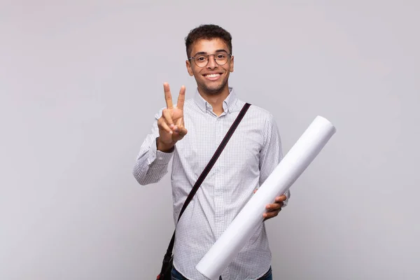 Jovem Arquiteto Homem Sorrindo Olhando Feliz Despreocupado Positivo Gesticulando Vitória — Fotografia de Stock