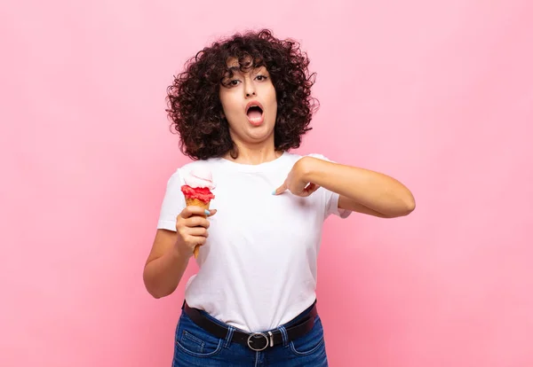 Young Woman Ice Cream Looking Shocked Surprised Mouth Wide Open — Stock Photo, Image