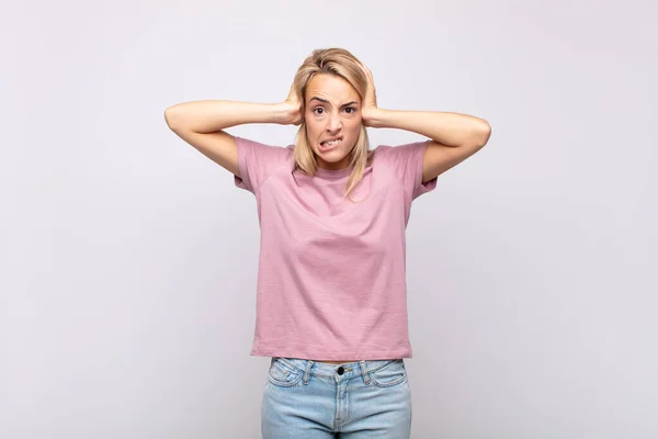 Mujer Sintiéndose Frustrada Molesta Enferma Cansada Fracasar Harta Tareas Aburridas — Foto de Stock