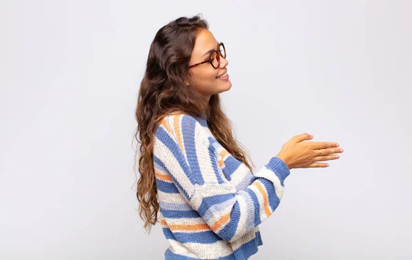 Woman Smiling Greeting You Offering Hand Shake Close Successful Deal — Stock Photo, Image