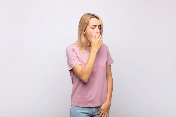 Woman Yawning Lazily Early Morning Waking Looking Sleepy Tired Bored — Stock Photo, Image