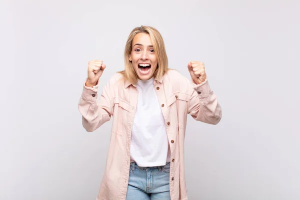 Woman Feeling Happy Surprised Proud Shouting Celebrating Success Big Smile — Stock Photo, Image