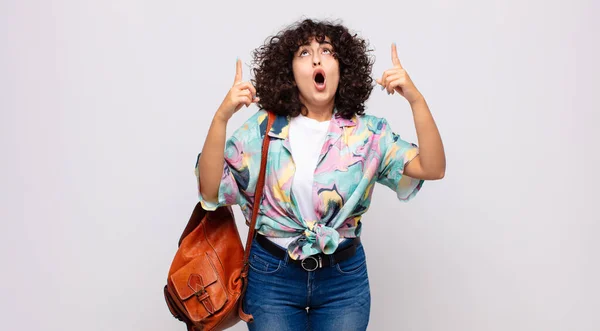 Woman Looking Shocked Amazed Open Mouthed Pointing Upwards Both Hands — Stock Photo, Image