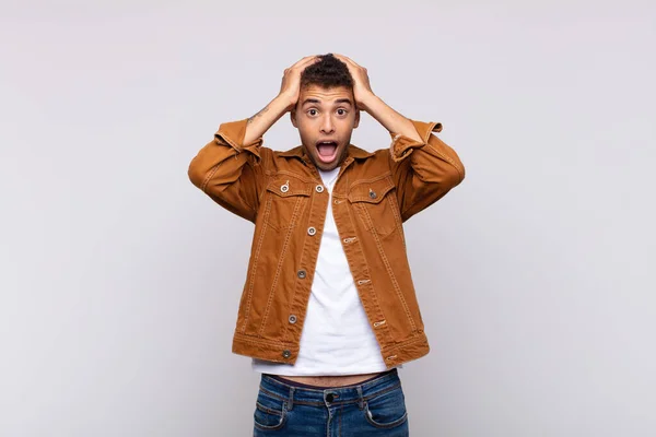 Hand Hand Met Open Mond Extreem Gelukkig Verrast Opgewonden Gelukkig — Stockfoto