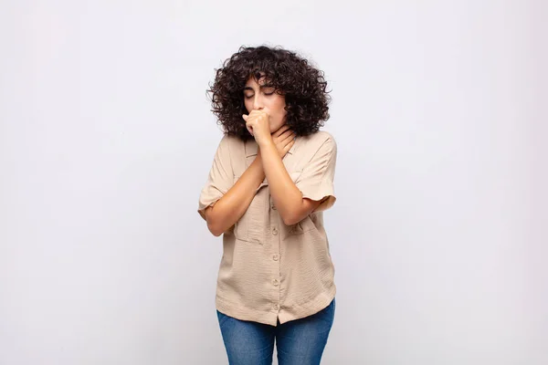 Mulher Sentindo Mal Com Uma Dor Garganta Sintomas Gripe Tosse — Fotografia de Stock