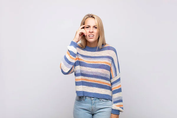 Woman Feeling Confused Puzzled Showing You Insane Crazy Out Your — Stock Photo, Image