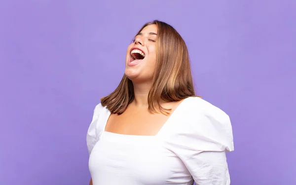 Young Blonde Woman Screaming Furiously Shouting Aggressively Looking Stressed Angry — Stock Photo, Image