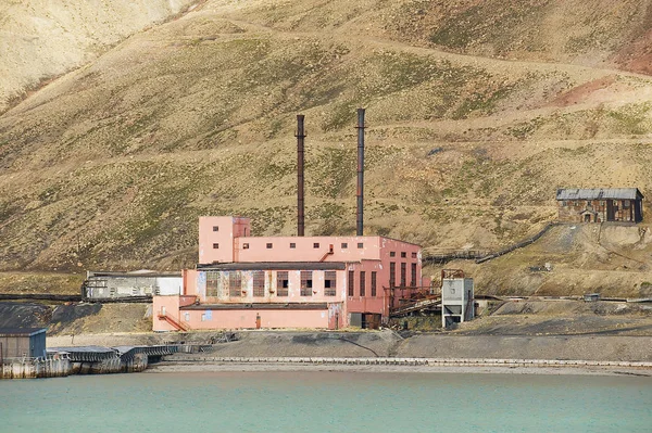 Pyramiden Norway September 2011 Ruined Power Station Building Abandoned Russian — Stock Photo, Image