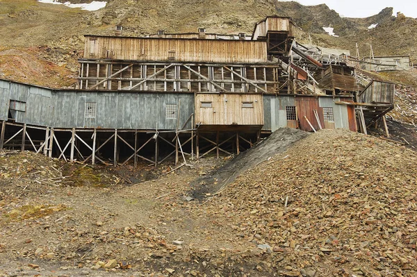 Longyearbyen Norway September 2011 Abandoned Arctic Coal Mine Building Longyearbyen — Stock Photo, Image