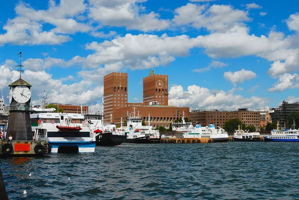 Oslo Norveç Haziran 2006 Liman Belediye Binası Oslo Norveç Görünümüne — Stok fotoğraf