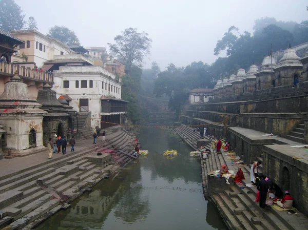 Kathmandu Nepal November 2005 Tidlig Tåget Morgen Hindu Tempel Pashupatinath - Stock-foto