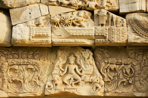 Резьба Песчанику Религиозными Мотивами Руинах Индуистского Храма Историческом Парке Пхимай — стоковое фото