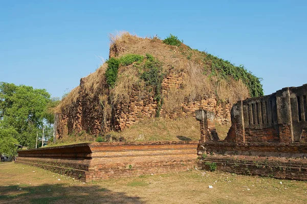 Ruins Ancient Temple Wat Nakorn Kosa Lopburi Thailand — Stock Photo, Image