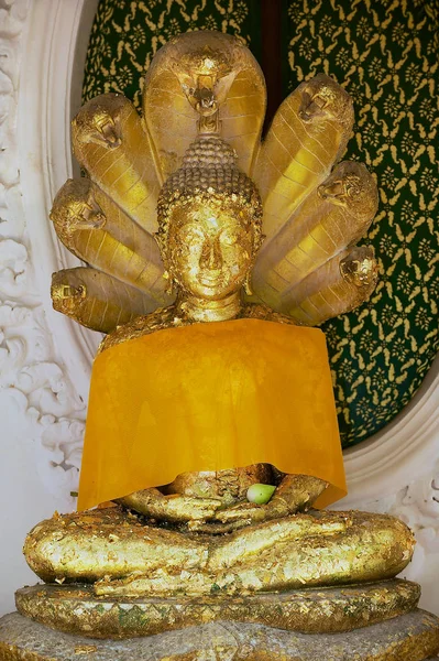 Nakhon Pathom Thailand April 2012 Gold Covered Buddha Statue Phra — Stock Photo, Image