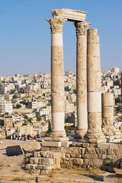 Ammán Jordania Agosto 2012 Antiguas Columnas Piedra Ciudadela Ammán Con — Foto de Stock