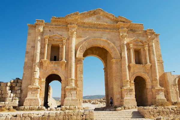 Jerash Giordania Agosto 2012 Arco Adriano Nell Antica Città Romana — Foto Stock