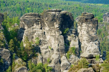 Bastei doğal kaya oluşumları Sakson İsviçre Ulusal Parkı, Almanya