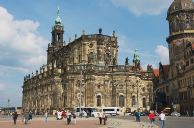 Dresden, Almanya - 22 Mayıs 2010: Almanya'nın Dresden kentinde bina Kraliyet Sarayı görünümüne
