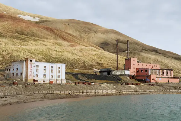 Pyramiden Norway September 2011 Ruined Buildings Power Plant Station Abandoned — Stock Photo, Image
