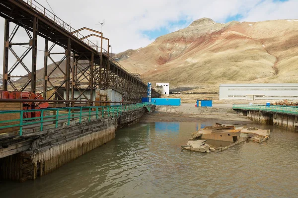 Longyearbyen Norway September 2011 View Pier Abandoned Russian Arctic Settlement — Stock Photo, Image