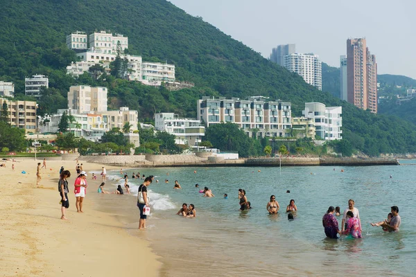 Hong Kong China September 2012 Unidentified Tourists Sunbathe Stanley Town — Stock Photo, Image
